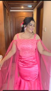 Anna Rajan Instagram - MUA @vini_makeup_artist_ 
Hair styler @triple_a_hair_styling_ 
Costume @shawlipage @kabershapm. #dasara #dasarasongs #chankeelaangeelesi #pink #dance #reels #actress #film