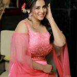 Anna Rajan Instagram – Fierce, be a flamingo in a flock of pigeons
MUA @vini_makeup_artist_
Hair styler @triple_a_hair_styling_
Click @akhil_photography_tvm
Costume @shawlipage @kabershapm #pink #colour #smile #vivov27series #trivandrum #lovepink #flowers #love #attitude