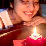 Anna Rajan Instagram - Its happens every day ❤️#valentineday #valentines #love #smile #everyday #beee❤️