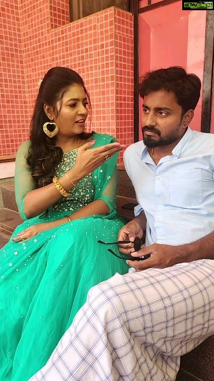 Annabharathi Berchmans Instagram - என் உடன்பிறப்புடன் 😜😍 @antonydeeban