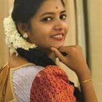 Annabharathi Berchmans Instagram - "சிரிப்பு ஒன்று மட்டுமே மனிதனை மனிதனாக இருக்க வைக்கிறது 😆😍👍"-அன்புடன் அன்னபாரதி❤ costume:@sri_aari_bridal_blouse_designe makeup:@venimakeover @suba_shini_99