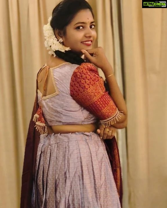 Annabharathi Berchmans Instagram - "சிரிப்பு ஒன்று மட்டுமே மனிதனை மனிதனாக இருக்க வைக்கிறது 😆😍👍"-அன்புடன் அன்னபாரதி❤ costume:@sri_aari_bridal_blouse_designe makeup:@venimakeover @suba_shini_99