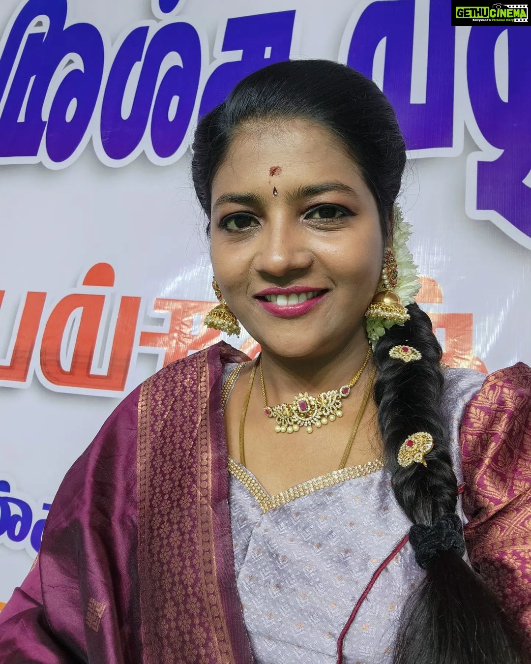 Annabharathi Berchmans Instagram - "சிரிப்பு ஒன்று மட்டுமே மனிதனை மனிதனாக இருக்க வைக்கிறது 😆😍👍"-அன்புடன் அன்னபாரதி❤ costume:@sri_aari_bridal_blouse_designe makeup:@venimakeover @suba_shini_99