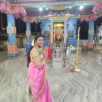 Annabharathi Berchmans Instagram - நேற்று (27.9.23)புளியங்குடி அருகே சுப்பிரமணியபுரத்தில் என் தலைமையிலான நகைச்சுவைப் பட்டிமன்றம். "நெஞ்சுக்கு நிறைவான மகிழ்ச்சியைத் தருவது சொத்து சுகமா? சொந்த பந்தமா?" என்ற தலைப்பில் பட்டிமன்றம் பேசினோம். அருமையான கிராமத்து வெள்ளேந்தியான ரசிகர்கள். அவர்களை சிரிக்க வைத்ததில் எங்களுக்கு மிகுந்த மன நிறைவு. மிக்க மகிழ்ச்சி ❤🎤🙏 #Annabharathi #AnbudanAnnabharathi #pattimandram #comedy #comedypattimandram #Puliyankudi