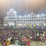 Annabharathi Berchmans Instagram - தென்காசி மாவட்டம் (25.9.23) பாவூர்சத்திரம் அருகே குறும்பலாப்பேரி இல் ,என் தலைமையிலான நகைச்சுவை பட்டிமன்றம் .ஆர்ப்பரிக்கும் ரசிகர்கள் மத்தியில் பேசியது மிக்க மகிழ்ச்சி . மன நிறைவு ❤👍😍🙏🎤 (பின்குறிப்பு : ஒவ்வொரு ஊரின் நிகழ்ச்சி பார்த்து அடுத்த நிகழ்ச்சிக்கு அழைக்கிறார்கள். இதுவே என்னுடைய மிகப்பெரிய வெற்றியாக கருதுகிறேன். அடுத்தவர்களை சிரிக்க வைப்பதில் கிடைக்கும் சந்தோசம் அளவில்லாதது . அது இறைவன் எனக்கு அருளி இருப்பது மிகப்பெரிய கொடையாக கருதுகிறேன். என்னுடைய வளர்ச்சியில் பங்கெடுக்கும் அத்தனை நண்பர்களுக்கும் என்னுடைய மனமார்ந்த நன்றிகளை காணிக்கையாக்குகிறேன் 😍 🙏 ) #annabharathi #AnbudanAnnabharathi #tenkasi #kurumbalaperi #pattimandram