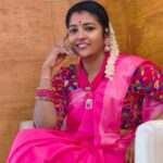 Annabharathi Berchmans Instagram – ” முதல் முறை விழுந்து விட்டோம் என்று பயந்துவிட்டால் மிதிவண்டி ஓட்ட கூட  பழகி இருக்க முடியாது வாழ்க்கையும் அது போல தான் ..”
 இனிமையான ஞாயிறு வணக்கம் நண்பர்களே ❤🎤🙏
#Annabharathi #anbudanannabarathi #happysunday