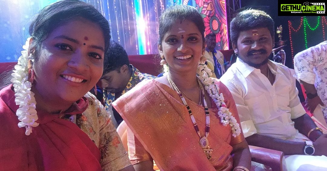 Annabharathi Berchmans Instagram - நேற்று புதுக்கோட்டை அருகே கத்தக்குறிச்சியில் நடந்த மாபெரும் நிகழ்ச்சி . செந்தில் கணேஷ் ராஜலட்சுமி அவர்களின் கச்சேரி மற்றும் என்னுடைய stand up comedy.. summa theri performance❤🎤. மிக்க மகிழ்ச்சி #Annabharathi #AnbudanAnnabharathi #puthukottai #SenthilganeshRajalakshmi #standupcomedy