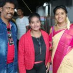 Annabharathi Berchmans Instagram - நேற்று என் பிறந்தநாள் அன்று என்னுடைய நிகழ்ச்சி ஏற்பாட்டில், கோவில்பட்டி அருகே கலிங்கப்பட்டியில் நடந்த மாபெரும் ஸ்டார் நைட் ஷோ.. பிரம்மாண்டமான அட்டகாசமான ஆர்ப்பரிக்கும் ரசிகர்களிடையே எங்களின் நகைச்சுவை மழை .❤🎤☺ மிக்க மகிழ்ச்சி அன்புடன் அன்ன பாரதி #Annabharathi #AnbudanAnnabharathi #kovilpatti #kalingaptti #starnight #starnightshow @aranthainisha @vjandrewsofficial @azhar__official beautifulblouse : @sri_aari_work_kovilpatti