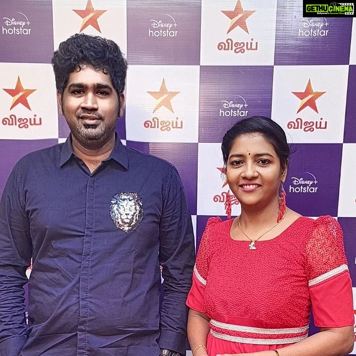 Annabharathi Berchmans Instagram - With #pattimandram @annabharathiberchmans !! That Was A Good Interview indeed ☺️!! Dont Miss To watch the Interview at #Indiaglitz YouTube Channel #biggbossvsjoemichael #biggbosstamilseason7 #BiggBoss7tamil #Biggbosstamil7 The Luxury Affair