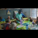 Annabharathi Berchmans Instagram - இன்று (15.10.15)அன்பு மகள் ஆஷிகா பாரதி மற்றும் மகன் அஜயின் பிறந்த நாள் கொண்டாட்டம். காலையில் கோவில்பட்டி "வெளிச்சம் முதியோர் இல்லத்தில்" ஆரம்பித்து இரவு நண்பர்களுடன் கேக் வெட்டி கொண்டாடப்பட்டது . இந்த நல்ல நிகழ்வை தங்களுடன் பகிர்ந்து கொள்வதில் மிக்க மகிழ்ச்சி நண்பர்களே.. உறவுகளே .. ரசிகர்களே ❤💗 beautiful mom and daughter combo dress :@r_s_fashion_designer #annabharathi #anbudanannabharathi #happybirthday