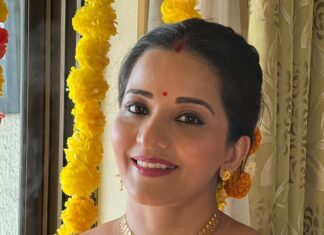 Antara Biswas Instagram - Elo Elo Maa “DURGA MAA “ SHUBHO PANCHAMI 🙏🙏🙏…. #metadurgapujasquad #pujoadda #durgapuja2023 …