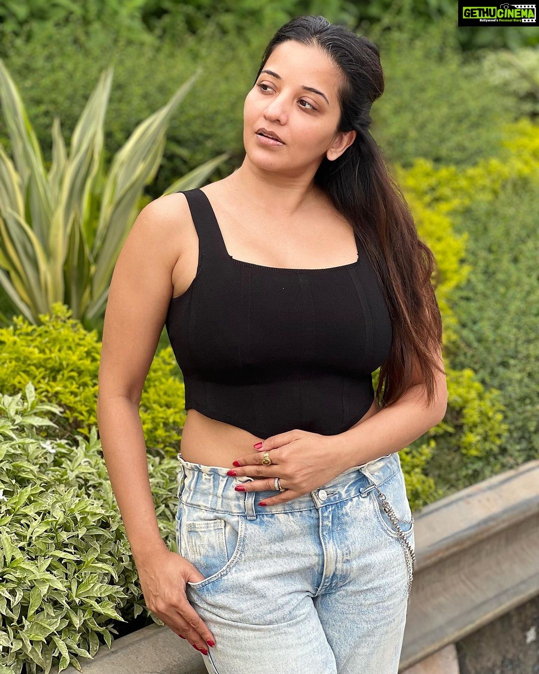 Antara Biswas Instagram - Basic… #nomakeup sometimes… Just Pose 💕… 📸: @deepakpathak663
