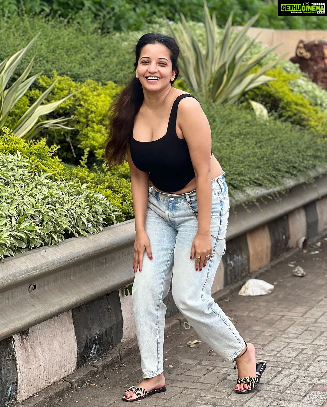 Antara Biswas Instagram - Basic… #nomakeup sometimes… Just Pose 💕… 📸: @deepakpathak663