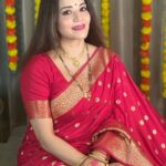 Antara Biswas Instagram - Such An Amazing Feeling… 🙏🙏… Blessed To Have You @vikrant8235 in my Life ❤️… #HAPPYKarwachauth 🙏… #longdistance #hubby #loveyou Thank You @deepakpathak663 for capturing me every moment… #greatsupport