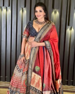 Antara Biswas Instagram - Posing To The Happiness Of “GARBA” … Feeling The Festive Vibes 💃🏻💃🏻 Outfit: @rashmi_aaryaa @shreeaaryaofficial Location: @merakiistudioz 📸: @deepakpathak663