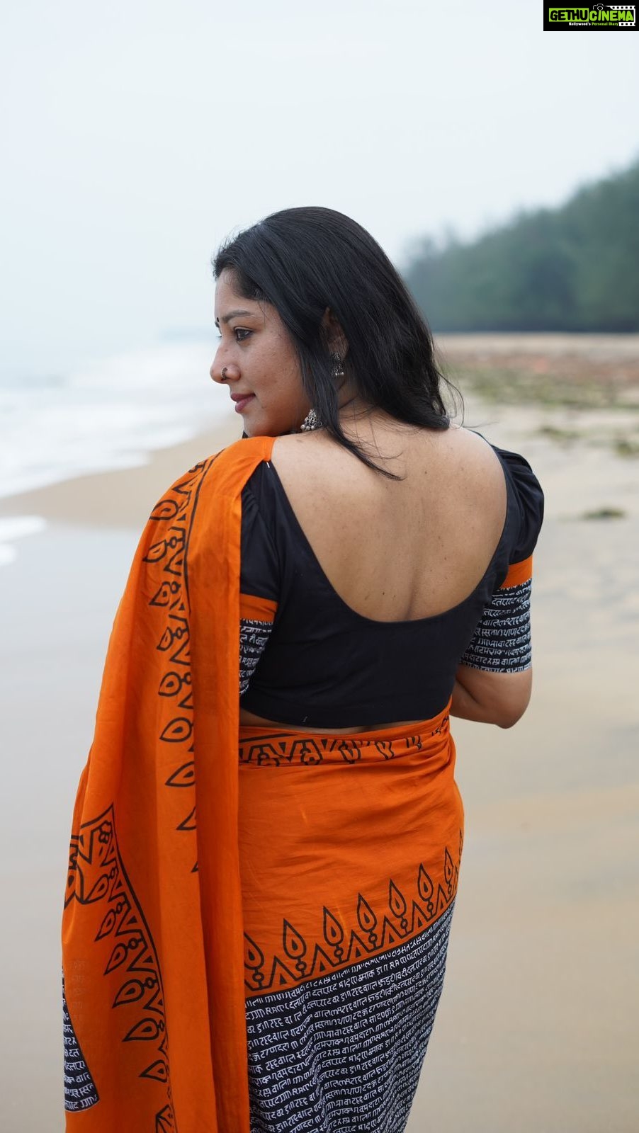 Anumol Instagram - 🌟 “Rebirth and Resurgence! 🌟 It’s a time for new beginnings as I embark on the journey to restart my dance, and we are relaunching Mohit Craft @mohitcraft , a boutique born out of pure passion for handlooms and handcrafts. With our roots in the US and Canada, as we take these exciting steps today, we humbly seek all your support and blessings. 🙏 Join us on this adventure, as we celebrate art, culture, and creativity! 🌍✨ Don’t forget to follow @mohitcraft to stay updated on our journey! Captured and Edited by @chitrapriyadarshini Wearing @mohitcraft saree #Restart #DancePassion #MohitCraft #Handlooms #Handcrafts #Artistry #NewBeginning #Mohitsaree #Anumol #Anuyathra