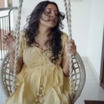 Anumol Instagram - 📸 When Rahul V Raju @rvrimpressions dropped by, we couldn't resist a casual photoshoot. This balcony was a major reason for choosing this flat, and sipping coffee on this swing with a river view never fails to calm my mind. In front of the camera, I've grown more confident in my own skin, appreciating all its imperfections. #Anumol #Anuyathra #PhotoshootFun #BalconyViews #CoffeeTime #RiverView #Confidence #embraceimperfections Kalamassery, India
