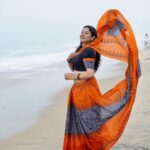 Anumol Instagram – Wearing a @mohitcraft saree 🧡🖤

Captured by @chitrapriyadarshini 
Shoot support @nattupaathakal 

#sareeshoots #saree #mohitsaree #anumol #anuyathra #mohitcraft