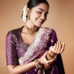 Anupama Parameswaran Instagram - Touch of purple. Hint of elegance. World of magic. Outfit : @tanva_by_deepika Styling : @sandhya__sabbavarapu @team_sandhya Photography : @pranav.foto Styling assistant : @styled_bysonali_