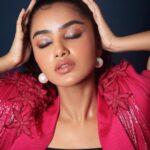 Anupama Parameswaran Instagram - I thought I hate pink… Guess not anymore 🦩 Love this series 🤩 Outfit : @ewoke.studio MUA : myself Jewellery: @thetrinkaholic Styling : @sandhya__sabbavarapu @team_sandhya Photography : @pranav.foto Hair : @koli_sarika7313 Styling assistant : @styled_bysonali_