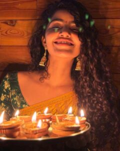 Anupama Parameswaran Instagram - 🪔🪔🪔