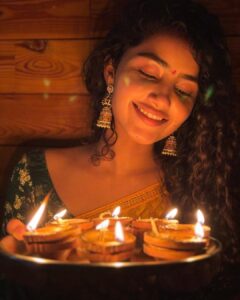 Anupama Parameswaran Instagram - 🪔🪔🪔