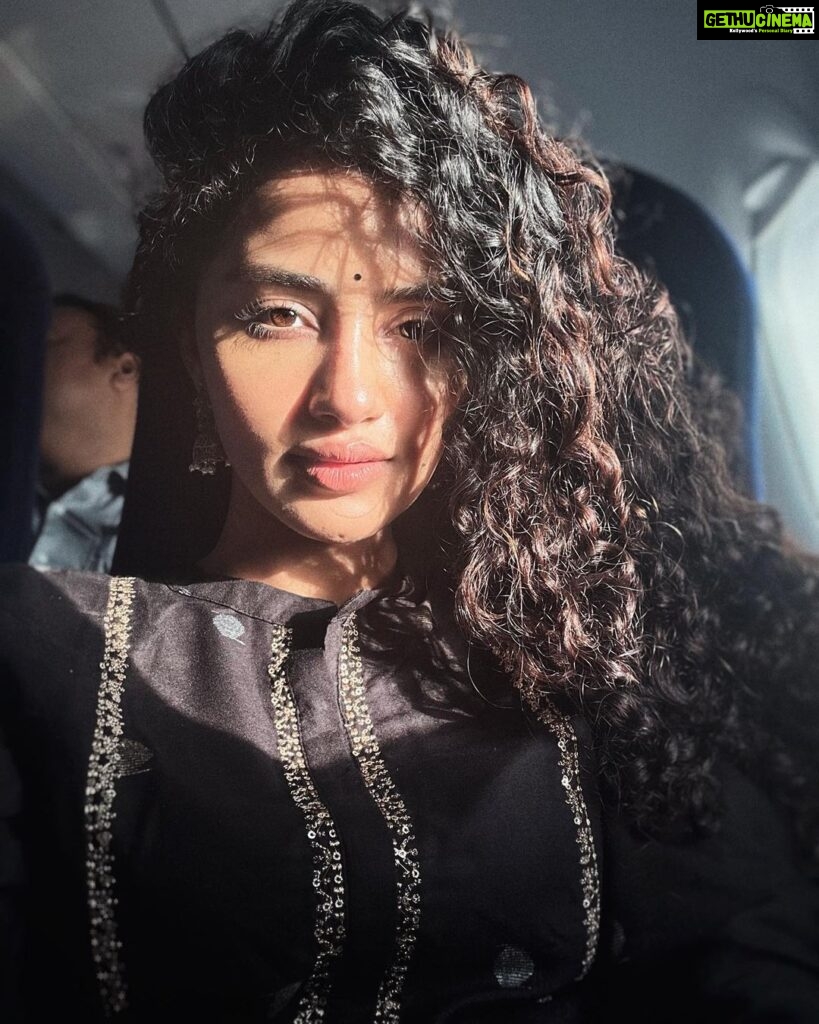 Anupama Parameswaran Instagram - To love and be loved is to feel the sun from both sides. ♥️