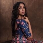 Anupriya Goenka Instagram – I am what, I am seeking for… 

Have understood this cerebrally- have to put this understanding in practice now. 

Wearing @ajdofficial 
@vblitzcommunications 
Makeup @komzy_le 
Hair @kahkashaaaan 
Photography @vishwasgonsalves 

#musings #festival #light #fyp