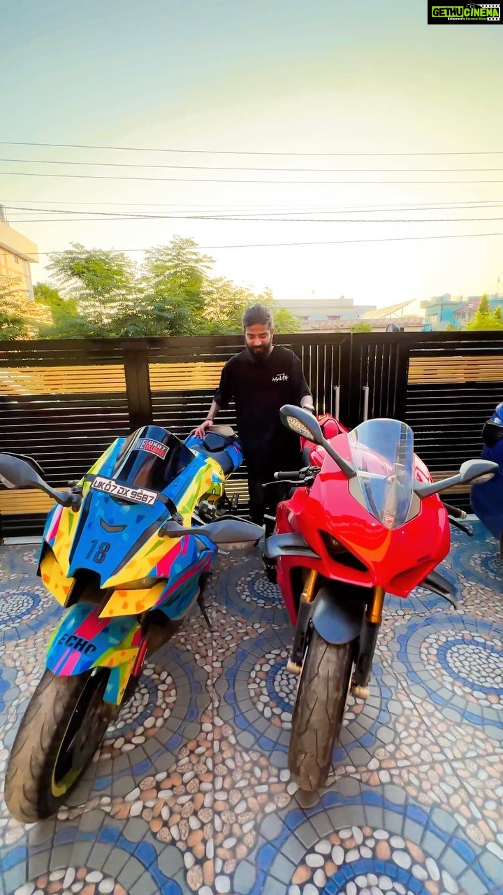 Anurag Dobhal Instagram - ❤️🧿 . . . #theuk07rider #influencer #shotoniphone #superbikes #modified #youtuber #iphone #14promax #echo #reelkarofeelkaro #reelitfeelit #reelsinstagram #newsuperbike #hayabusa #delivery #meetup #bmw #bmw1250gsa #gsadventure #gsa #mustang #ford #bmw #s1000rr #ducati