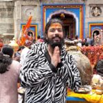 Anurag Dobhal Instagram - Jai Kedar Baba Jee ❤️🙏🏻 Drop a 💖 ( Gulabi Dil aur kedarnath baba je apki saari wishes poorey karyge ) . . . #theuk07rider #reelitfeelit #reelkarofeelkaro #shotoniphone #kedarnath ##babajee