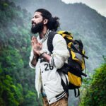 Anurag Dobhal Instagram - Kedarnath Baba Jee Aarey Hai Apke Pass 🧿♥️ . . . #theuk07rider #shotoniphone #iphone #reelkarofeelkaro ##reelitfeelit #kedarnath Kedarnath Trek