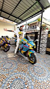 Anurag Dobhal Instagram - Echo Pr Ride Karri Jaye ❤️😍
.
.
.
#theuk07rider #influencer #shotoniphone #superbikes #modified #youtuber #iphone #14promax #echo #reelkarofeelkaro #reelitfeelit #reelsinstagram #newsuperbike #hayabusa #delivery #meetup  #bmw #bmw1250gsa #gsadventure #gsa  #mustang #ford #bmw #s1000rr #ducati