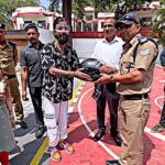 Anurag Dobhal Instagram - We had a small initiative with the help of @dehraduntrafficpolice @uttarakhandpolice we distributed over 100+ helmets for road safety awareness in Dehradun 🙏🏻 Be safe Ride Safe Management Credits- @youthforyou_ @shantanu__bisht @doon_mirror . . . #theuk07rider #influencer #shotoniphone #superbikes #modified #youtuber #iphone #14promax #echo #reelkarofeelkaro #reelitfeelit #reelsinstagram #newsuperbike #hayabusa #delivery #meetup #bmw #bmw1250gsa #gsadventure #gsa #mustang #ford #bmw #s1000rr #ducati