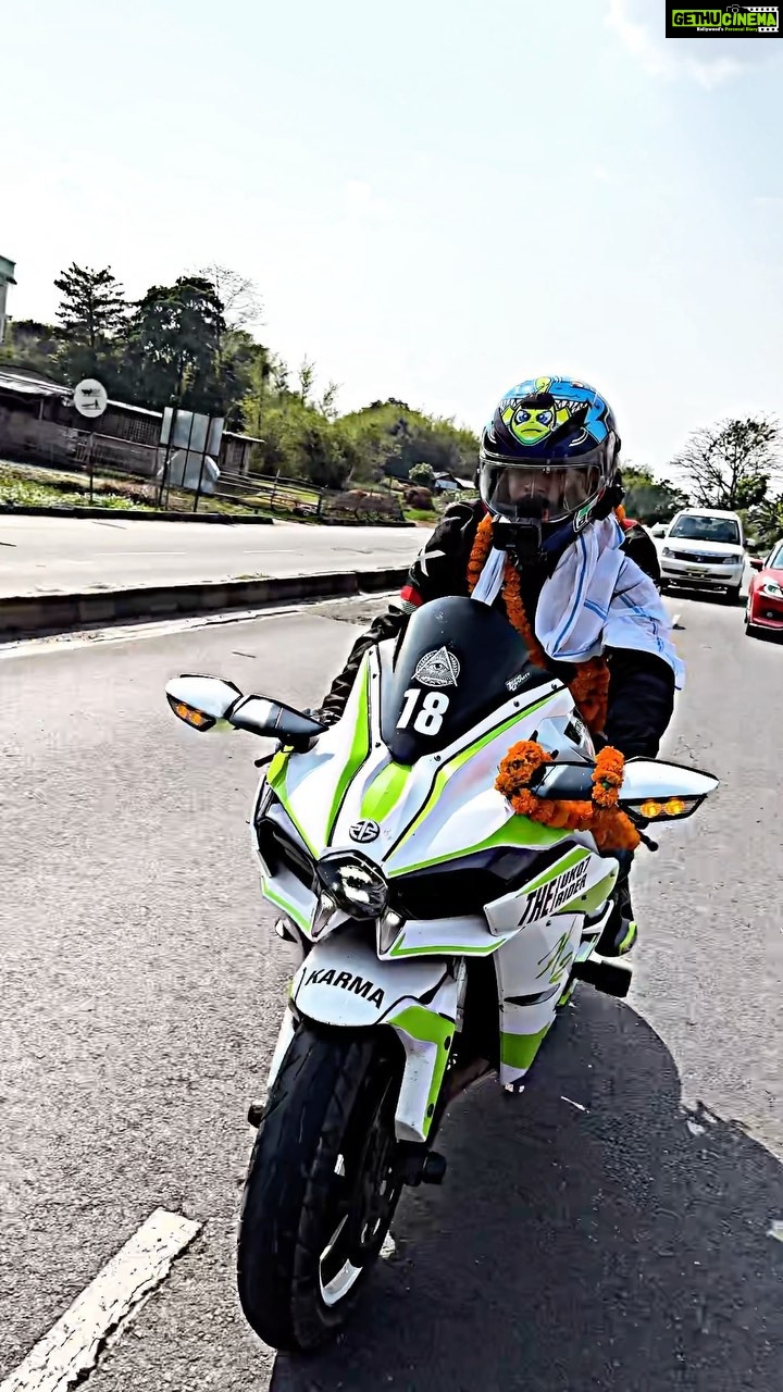 Anurag Dobhal Instagram - Brosena Is Love ā¤ļøšš» . . . #theuk07rider #influencer #shotoniphone #superbikes #modified #youtuber #iphone #14promax #echo #reelkarofeelkaro #reelitfeelit #reelsinstagram #newsuperbike #hayabusa #delivery #meetup #bhopal #bmw #bmw1250gsa #gsadventure #gsa #northsikkim #4M #mustanggt #mustang #ford #bmw #s1000rr #mpro #bmws1000rr