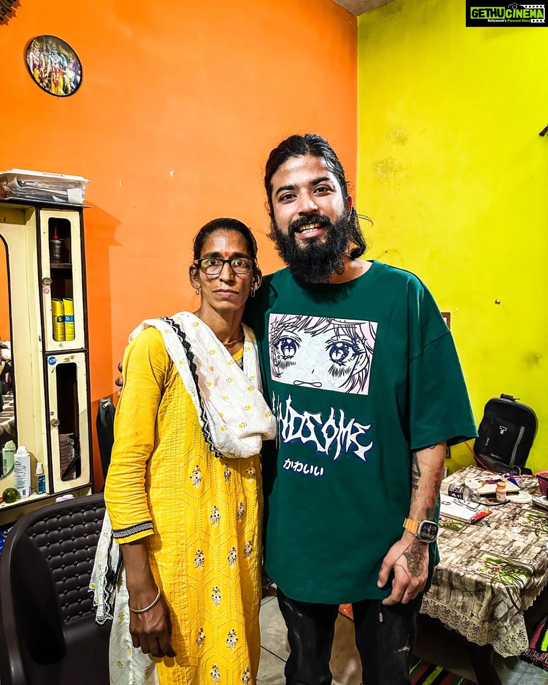 Anurag Dobhal Instagram - Meet - Rakhi Aunty ❤️ She reached out to us for help - inhey 40,000 rupees ki zarurat thi ek E Rickshaw ki downpayment dene ke liye aur zarurat thi apna food stall laganey ke liye. And brosena apke support se hum log ek poora new E Rickshaw gift karrey hai aunty jee ko kal ❤️😌 Shukriyaa for everything Bhagwaan g sbka bhala karey 🧿❤️ . . . #theuk07rider #foundation #helpinghands Dehradun, Uttarakhand