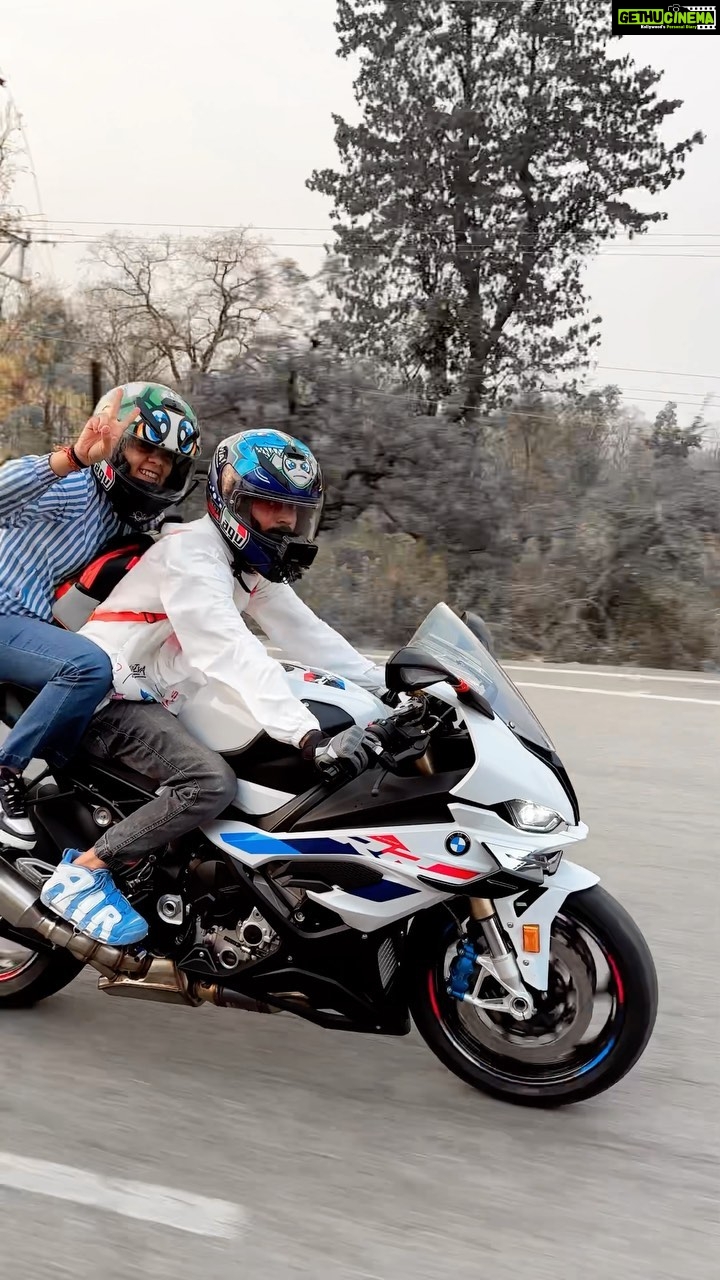 Anurag Dobhal Instagram - Jitney Pahuch Dene Kudey Jatt β€οΈππ£ . . . #theuk07rider #influencer #shotoniphone #superbikes #modified #youtuber #iphone #14promax #echo #reelkarofeelkaro #reelitfeelit #reelsinstagram #newsuperbike #hayabusa #delivery #meetup #bhopal #bmw #bmw1250gsa #gsadventure #gsa #northsikkim #4M #mustanggt #mustang #ford #bmw #s1000rr #mpro #bmws1000rr