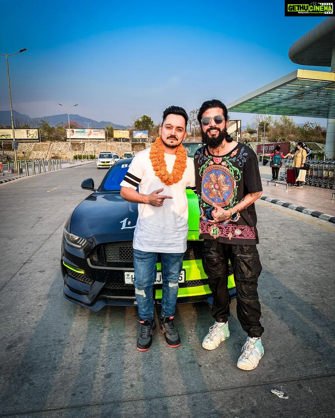Anurag Dobhal Instagram - International Senz ❤️🧿 . . . #theuk07rider #influencer #shotoniphone #superbikes #modified #youtuber #iphone #14promax #echo #reelkarofeelkaro #reelitfeelit #reelsinstagram #newsuperbike #hayabusa #delivery #meetup #bhopal #bmw #bmw1250gsa #gsadventure #gsa #northsikkim #4M #mustanggt #mustang #ford #supercars Dehradun, Uttarakhand