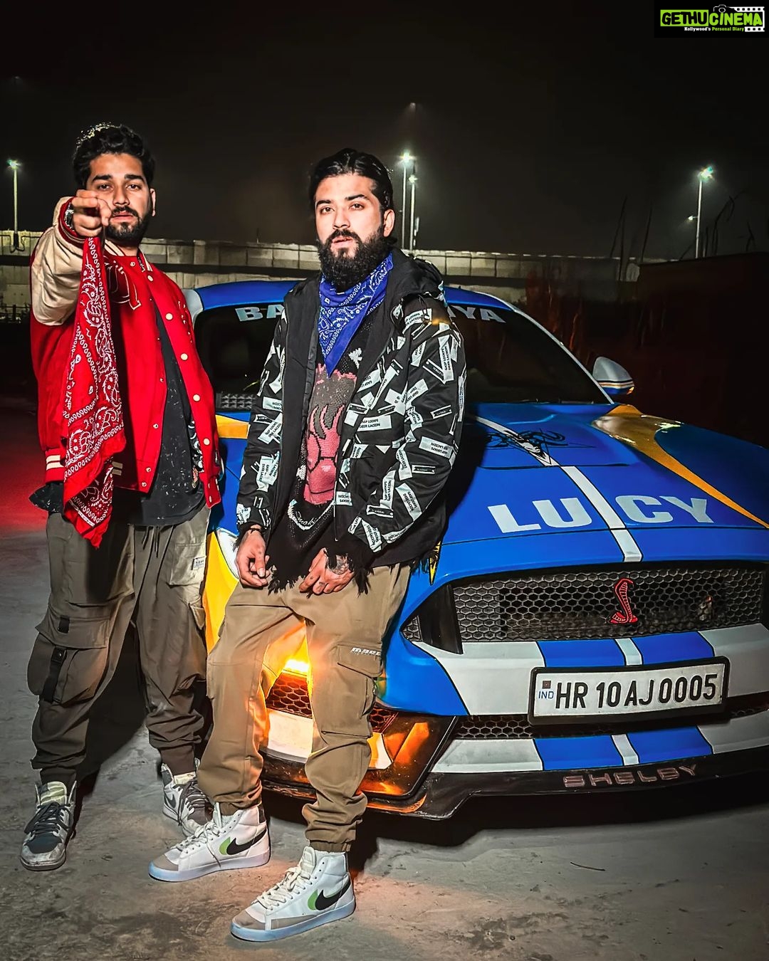 Anurag Dobhal Instagram - Mai aur mera bhai 🧿🚀♾️ . . . #theuk07rider #influencer #shotoniphone #superbikes #modified #youtuber #iphone #14promax #echo #reelkarofeelkaro #reelitfeelit #reelsinstagram #newsuperbike #hayabusa #delivery #meetup #bhopal #bmw #bmw1250gsa #gsadventure #gsa #northsikkim #4M #mustanggt #mustang #ford #supercars #h2 #ninjah2 #kalamink