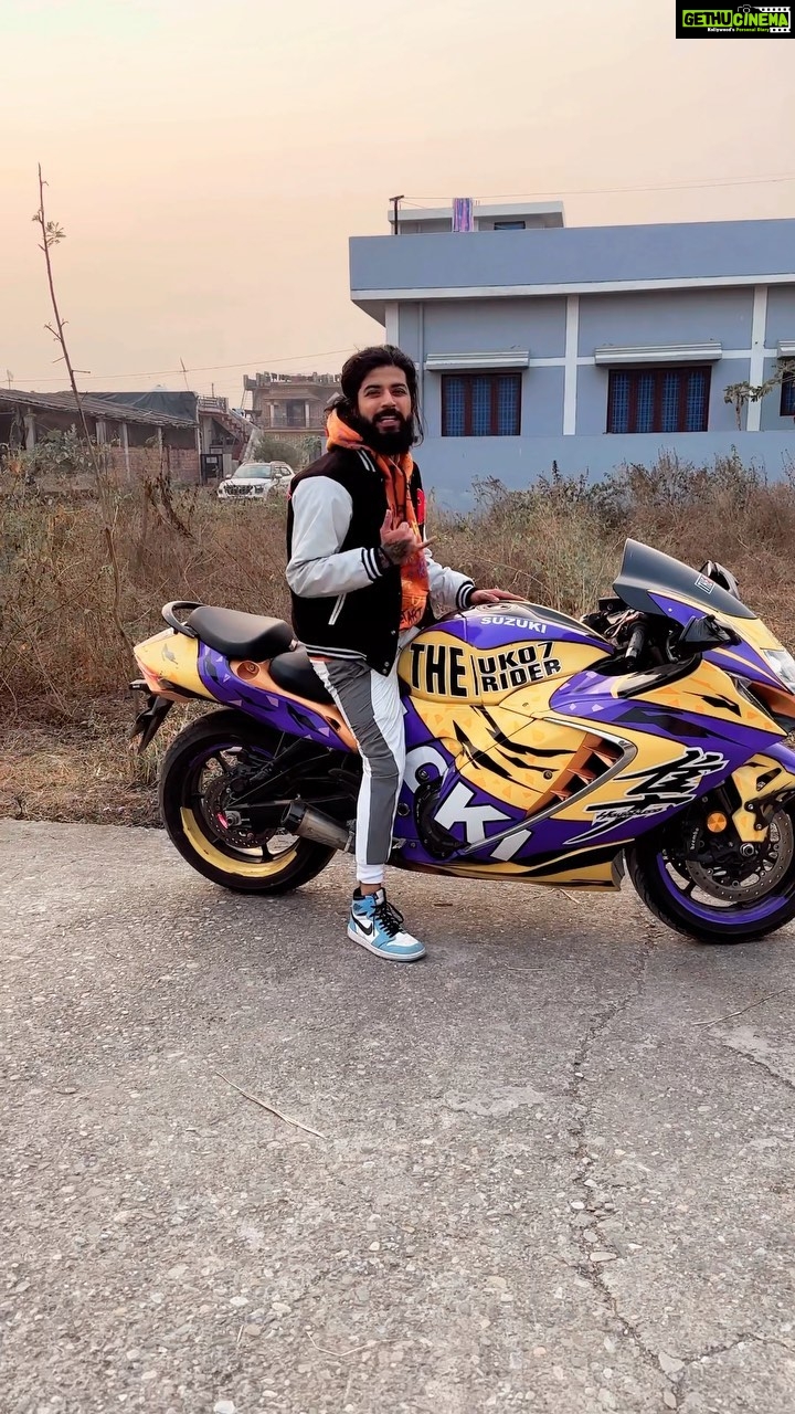 Anurag Dobhal Instagram - Maut Ka Saaman ☠️ . . . #theuk07rider #influencer #shotoniphone #superbikes #modified #youtuber #iphone #14promax #echo #reelkarofeelkaro #reelitfeelit #reelsinstagram #newsuperbike #hayabusa #delivery #meetup #bhopal #bmw #bmw1250gsa #gsadventure #gsa #northsikkim #4M #mustanggt #mustang #ford #supercars