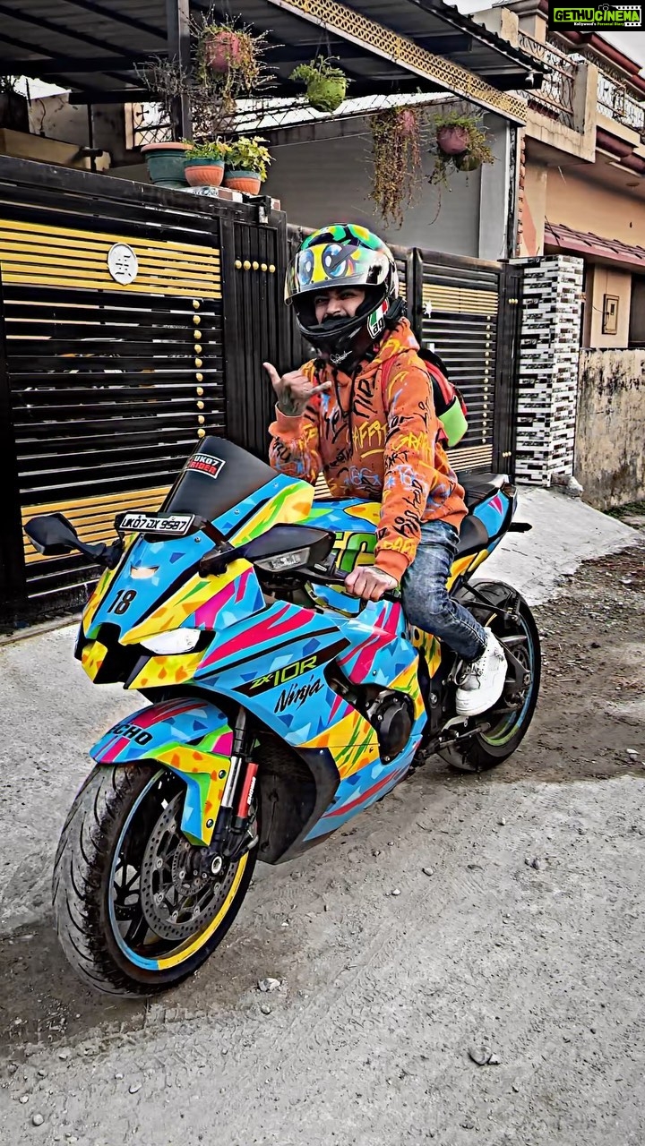 Anurag Dobhal Instagram - One Love Echo ❤️ . . . #theuk07rider #influencer #shotoniphone #superbikes #modified #youtuber #iphone #14promax #echo #reelkarofeelkaro #reelitfeelit #reelsinstagram #newsuperbike #hayabusa #delivery #meetup #bhopal #bmw #bmw1250gsa #gsadventure #gsa #indore #nagpur #odisha #puri #jagannath #hyderabad #northsikkim #4m