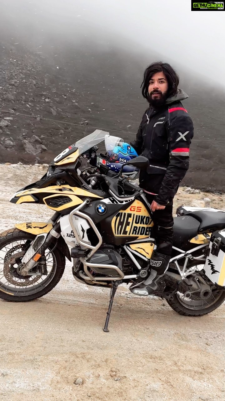 Anurag Dobhal Instagram - 👑❤️ . . . #theuk07rider #influencer #shotoniphone #superbikes #modified #youtuber #iphone #14promax #echo #reelkarofeelkaro #reelitfeelit #reelsinstagram #newsuperbike #hayabusa #delivery #meetup #bhopal #bmw #bmw1250gsa #gsadventure #gsa #indore #nagpur #odisha #puri #jagannath #hyderabad #northsikkim #snowfall #snow