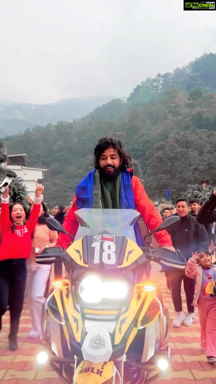 Anurag Dobhal Instagram - Mai basti ka hasti bro ❤️🚀 . . . #theuk07rider #influencer #shotoniphone #superbikes #modified #youtuber #iphone #14promax #echo #reelkarofeelkaro #reelitfeelit #reelsinstagram #newsuperbike #hayabusa #delivery #meetup #bhopal #bmw #bmw1250gsa #gsadventure #gsa #indore #nagpur #odisha #puri #jagannath #hyderabad #gorakhpur #sikkim