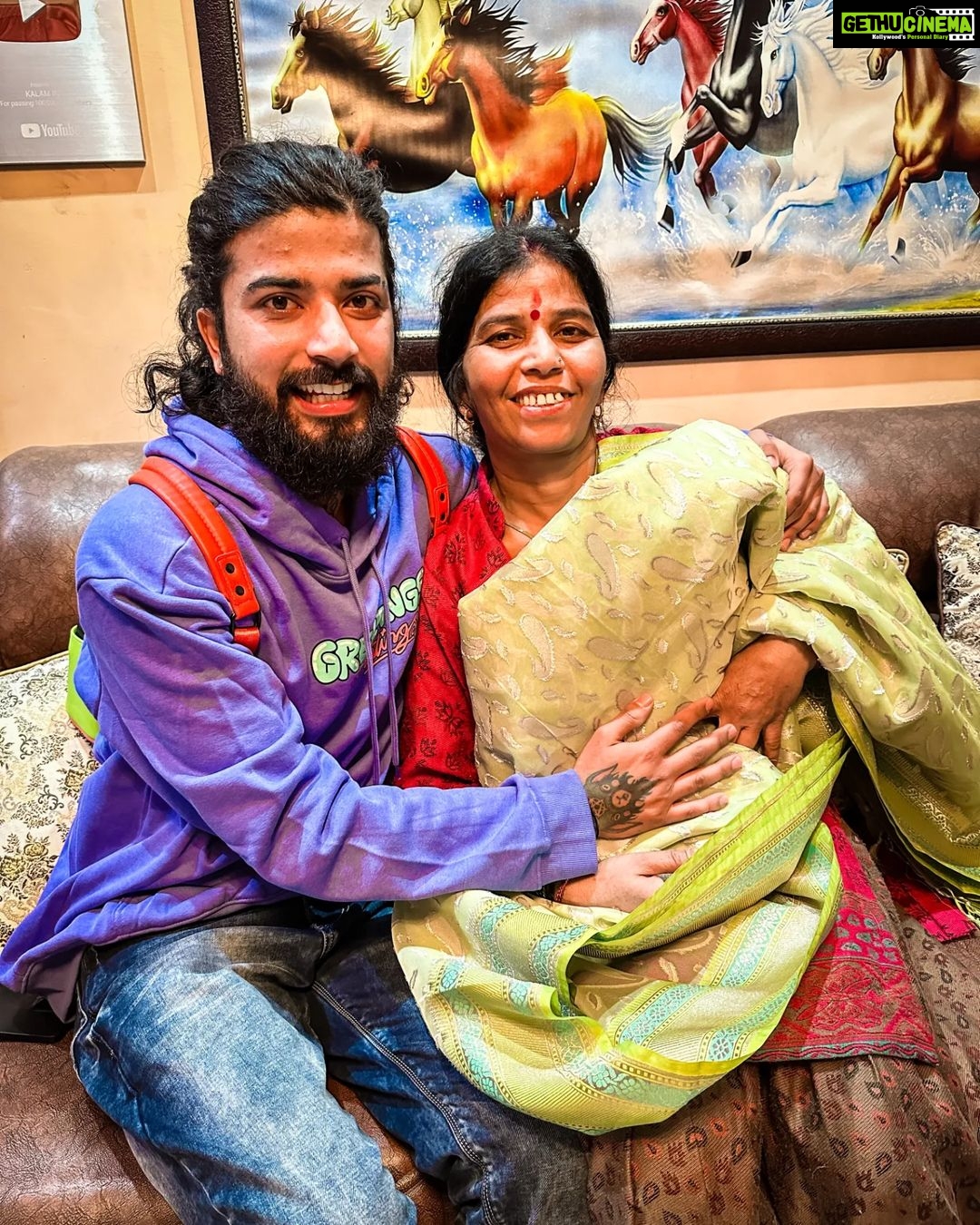 Anurag Dobhal Instagram - Zindagi ki kamai se pelhi Saree Di Hai Maa Ko 💜❤️ . . . #theuk07rider #influencer #shotoniphone #superbikes #modified #youtuber #iphone #14promax #echo #reelkarofeelkaro #reelitfeelit #reelsinstagram #newsuperbike #hayabusa #delivery #meetup #bhopal #bmw #bmw1250gsa #gsadventure #gsa #indore #nagpur #odisha #puri #jagannath #hyderabad Dehradun, Uttarakhand