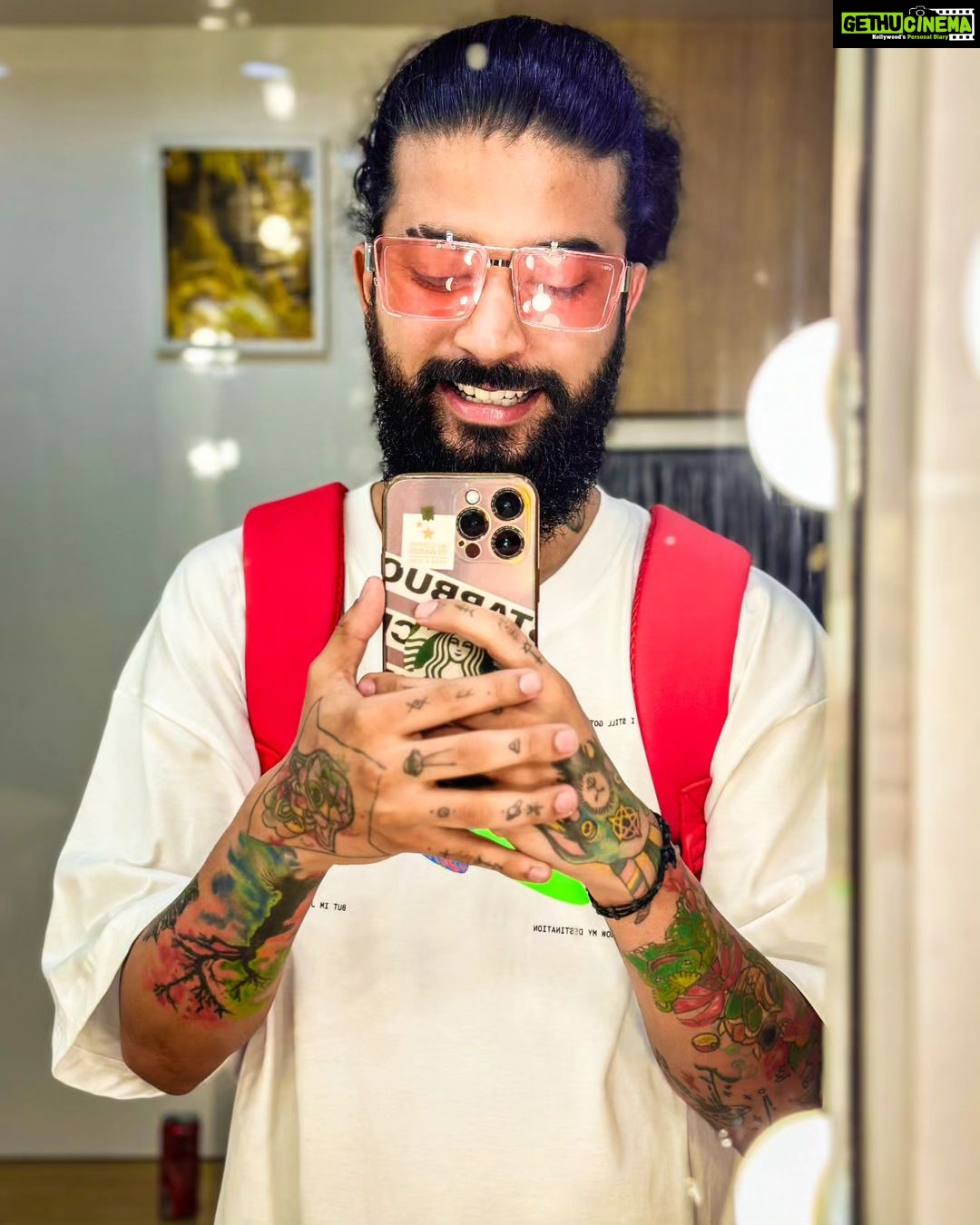 Anurag Dobhal Instagram - Sapney Sach Hotey Huey Dekh Raha Hu β€π . . . #theuk07rider #influencer #shotoniphone #superbikes #modified #youtuber #iphone #14promax #echo #reelkarofeelkaro #reelitfeelit #reelsinstagram #newsuperbike #hayabusa #delivery #meetup #bhopal #bmw #bmw1250gsa #gsadventure #gsa #northsikkim #4M #bmw #s1000rr #mpro #bmws1000rr #supra #supramk5 Mumbai - The City of Dreams