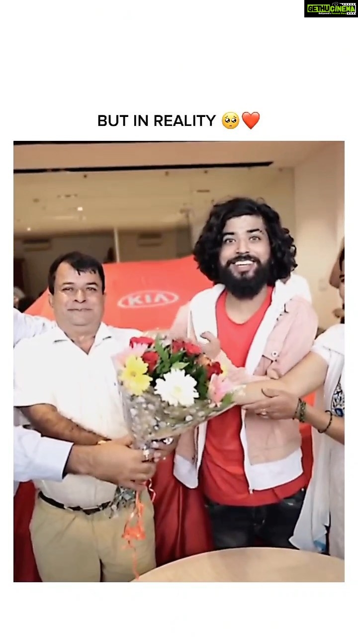 Anurag Dobhal Instagram - Shukriya Maa Pita Jee For Everything ❤️🧿 . . . #theuk07rider #influencer #shotoniphone #superbikes #modified #youtuber #iphone #14promax #echo #reelkarofeelkaro #reelitfeelit #reelsinstagram #newsuperbike #hayabusa #delivery #meetup #bhopal #bmw #bmw1250gsa #gsadventure #gsa #northsikkim #4M #bmw #s1000rr #mpro #bmws1000rr #supra #supramk5