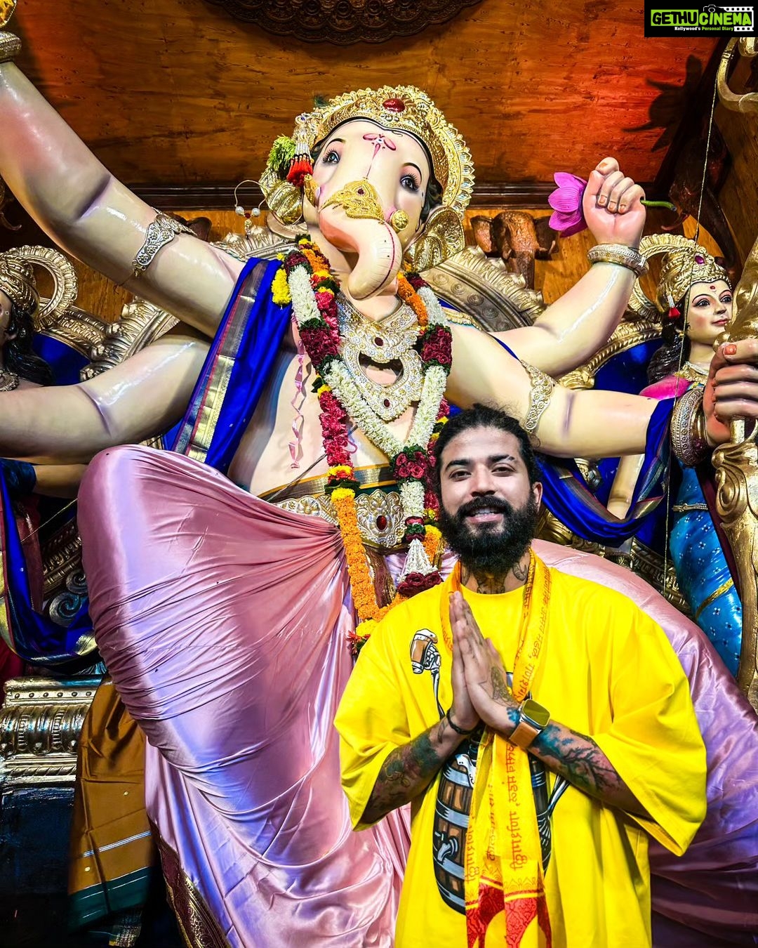 Anurag Dobhal Instagram - Ganpati Bappa Moriya ❤🙏 . . . .#theuk07rider #influencer #shotoniphone #superbikes #modified #youtuber #iphone #14promax #echo #reelkarofeelkaro #reelitfeelit #reelsinstagram #newsuperbike #hayabusa #delivery #meetup #bhopal #bmw #bmw1250gsa #gsadventure #gsa #northsikkim #4M #bmw #s1000rr #mpro #bmws1000rr #supra #supramk5 #ganpatibappamorya Ganesh Galli, Lalbaug