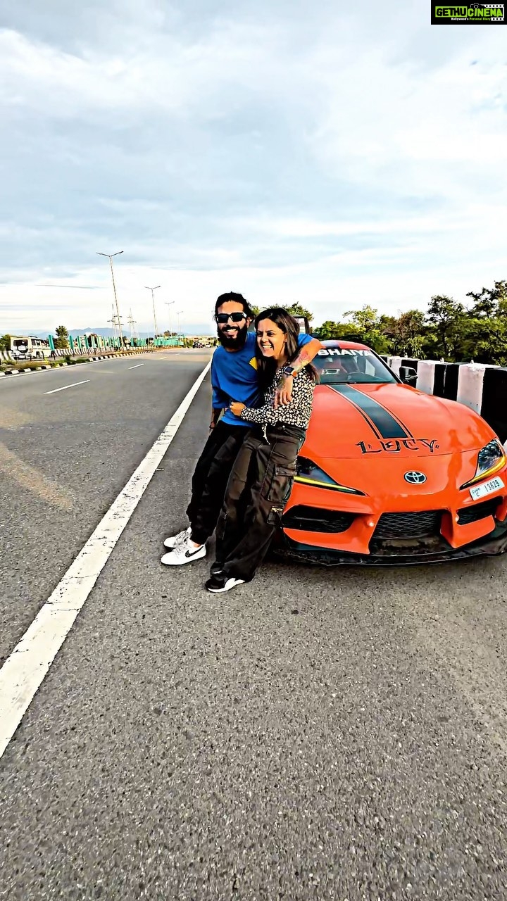 Anurag Dobhal Instagram - Teri Oreππ©ββ€οΈβπ¨ . . . #theuk07rider #influencer #shotoniphone #superbikes #modified #youtuber #iphone #14promax #echo #reelkarofeelkaro #reelitfeelit #reelsinstagram #newsuperbike #hayabusa #delivery #meetup #bhopal #bmw #bmw1250gsa #gsadventure #gsa #northsikkim #4M #bmw #s1000rr #mpro #bmws1000rr
