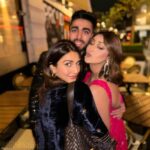 Anushka Ranjan Instagram - Happy Diwali✨🪔 Sending love and light from my beautiful family to yours🫶 London, United Kingdom