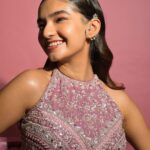 Anushka Sen Instagram - all the feels✨ . Outfit @panihari_mumbai Jewellery @miranabymegha Styled by @stylingbyvictor @sohail__mughal___ Assisted by @styleby_antara @janvijain123 Makeup @makeupbysalonij Hair @hairbyradhika 📸 @miteshsphotography