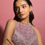 Anushka Sen Instagram - all the feels✨ . Outfit @panihari_mumbai Jewellery @miranabymegha Styled by @stylingbyvictor @sohail__mughal___ Assisted by @styleby_antara @janvijain123 Makeup @makeupbysalonij Hair @hairbyradhika 📸 @miteshsphotography